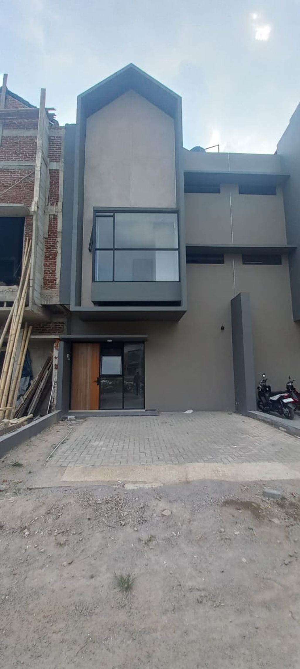 foto tampak rumah tipe 90 (B3) perumahan Kopo Harmonis Townhouse