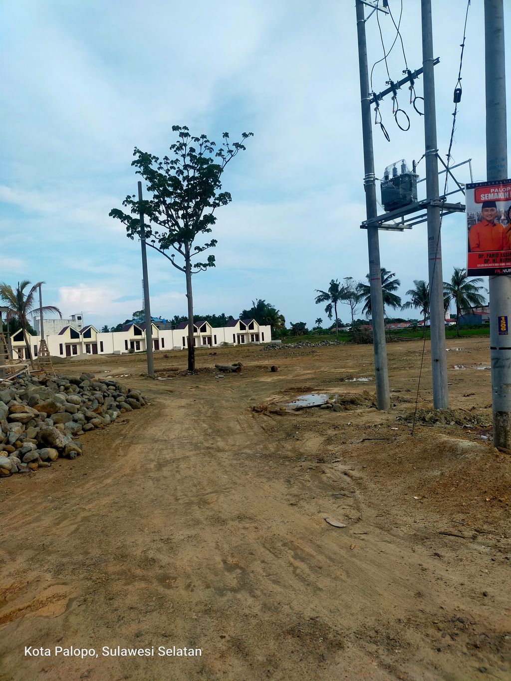 foto gerbang perumahan GREEN LAND