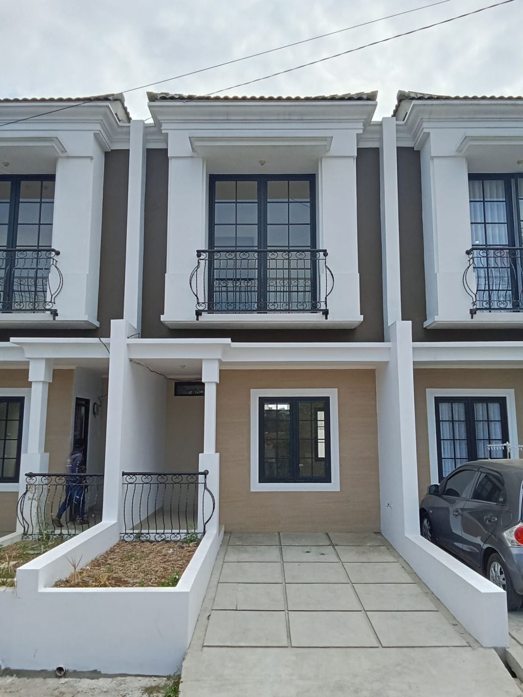 foto tampak rumah tipe 50 Compact High Ceiling (3KT)(486) perumahan Griya Pataruman Asri 1