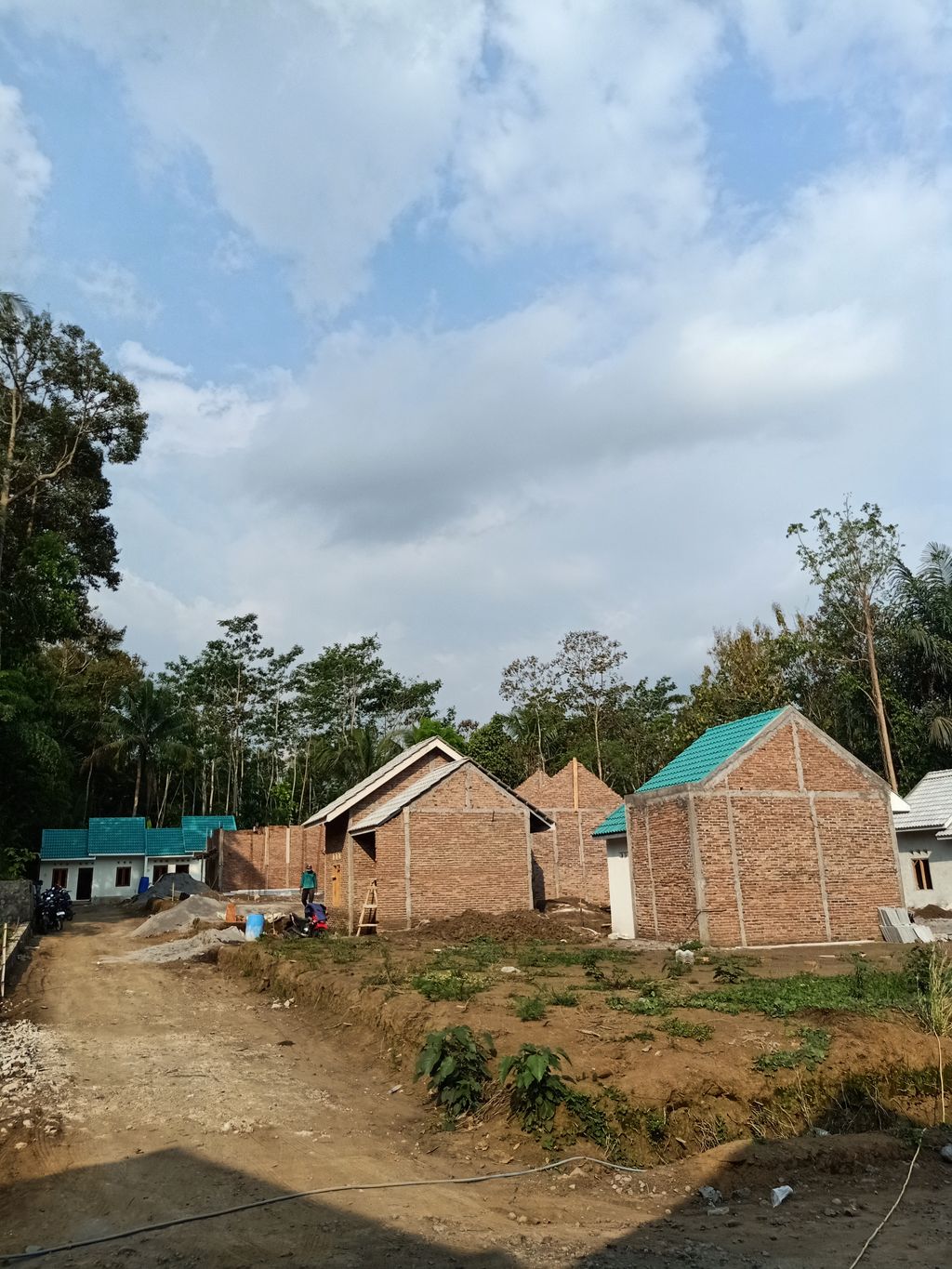 foto posisi tengah perumahan Grha Gintung Permai