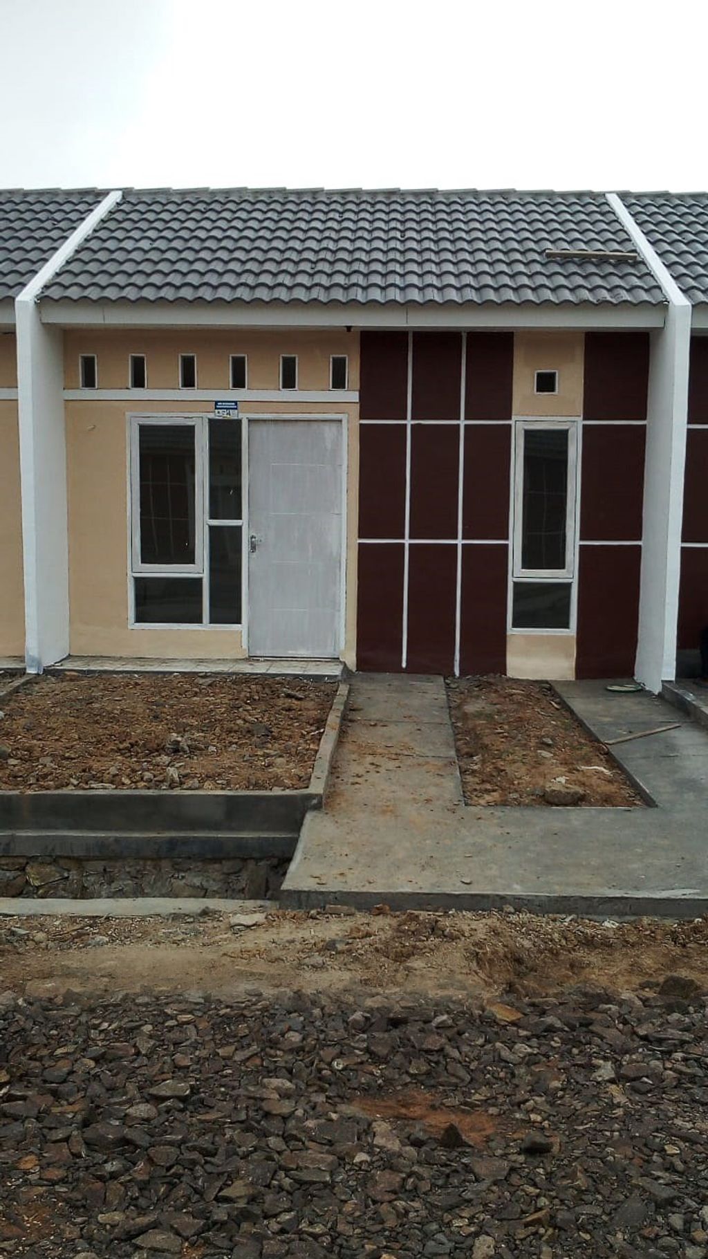 foto tampak rumah tipe 25/60 - Harga 2024 perumahan Senopati Estate Cikande