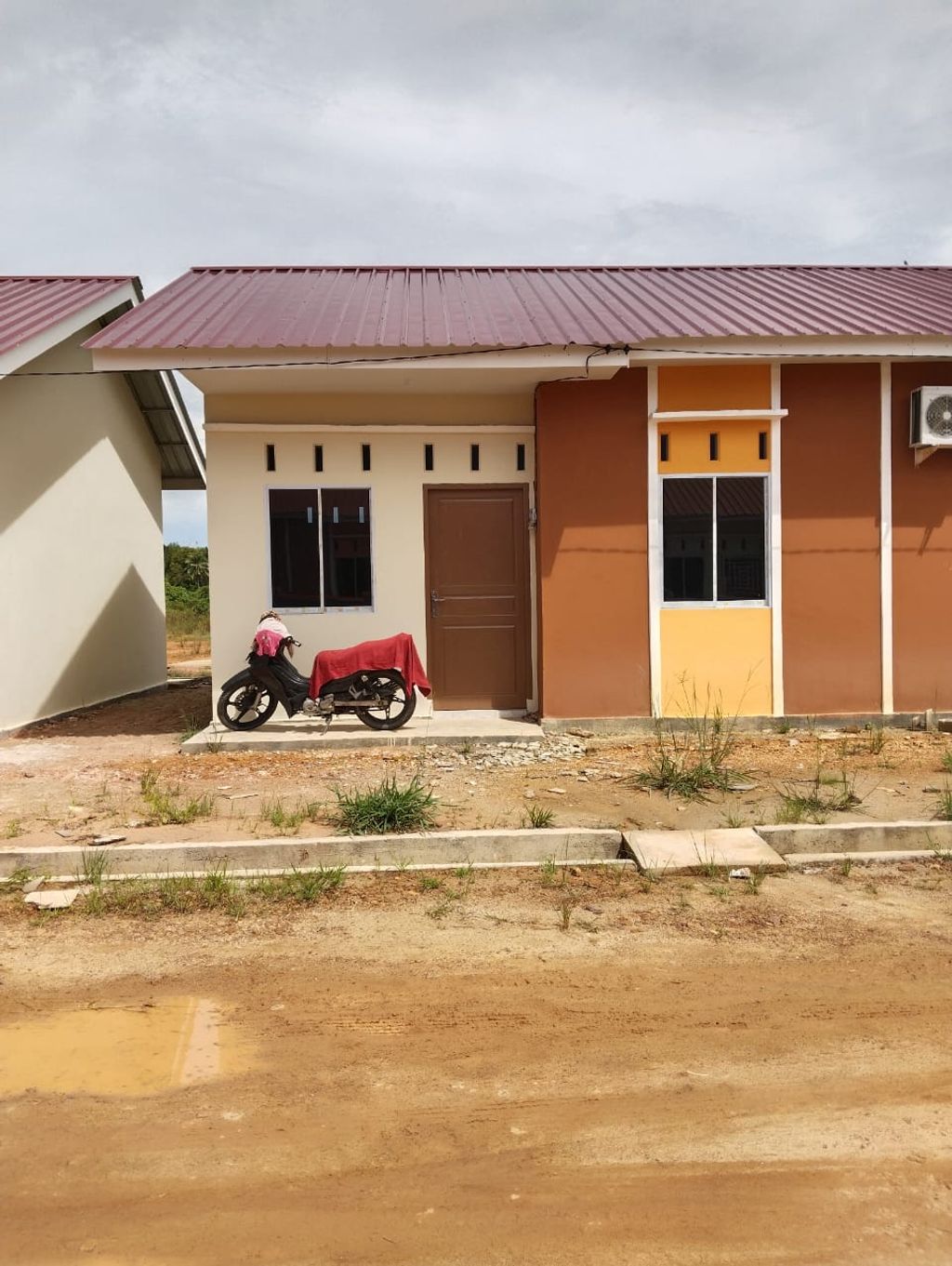 foto tampak rumah tipe subsidi perumahan GRIYA HANGLEKIR INDAH