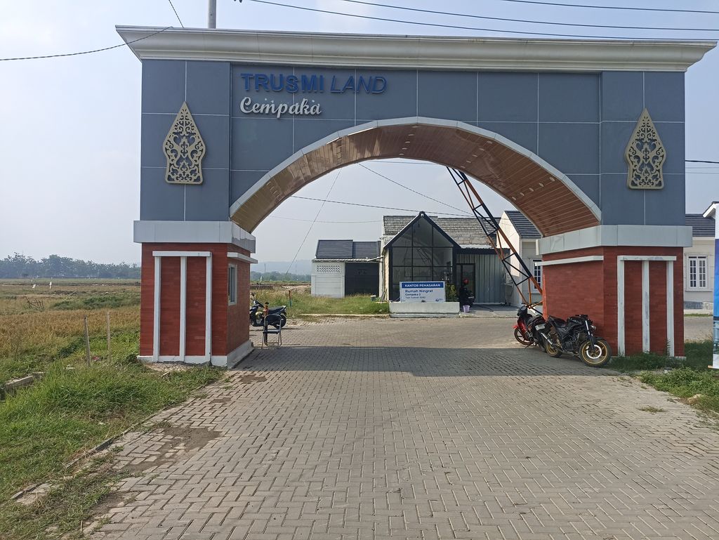 foto gerbang perumahan TRUSMILAND CEMPAKA TAHAP 2