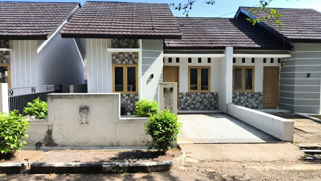 foto tampak rumah tipe B-9 perumahan Grand Pande Hill