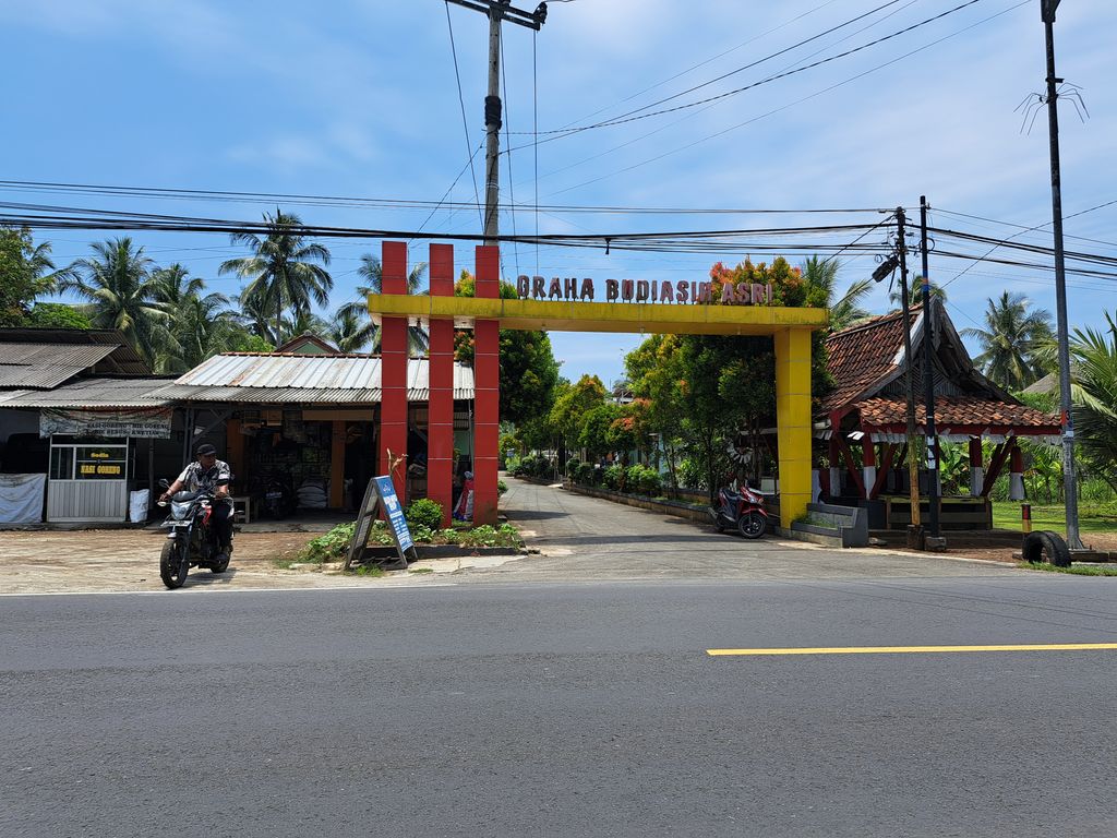 foto gerbang perumahan GRAHA BUDIASIH ASRI TAHAP 6
