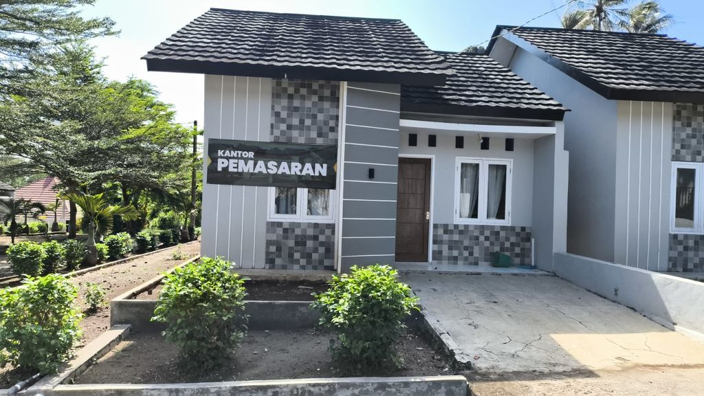 foto tampak rumah tipe B-8 perumahan Grand Pande Hill