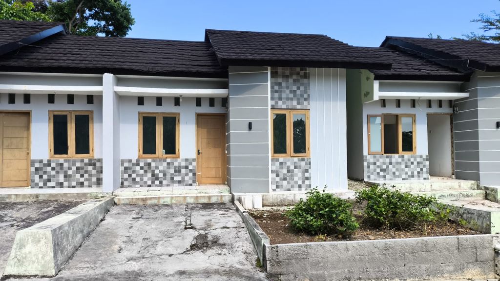 foto tampak rumah tipe B-12 perumahan Grand Pande Hill