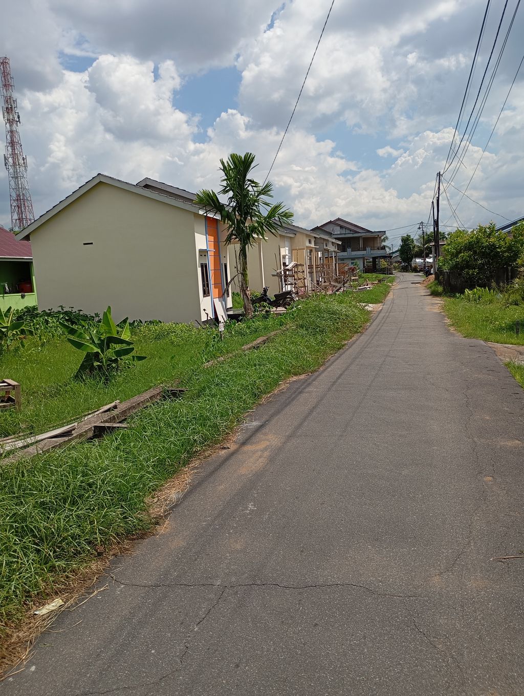 foto posisi tengah perumahan FAMILI SEJAHTERA