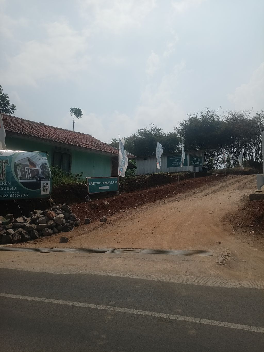 foto gerbang perumahan Harmony land 3