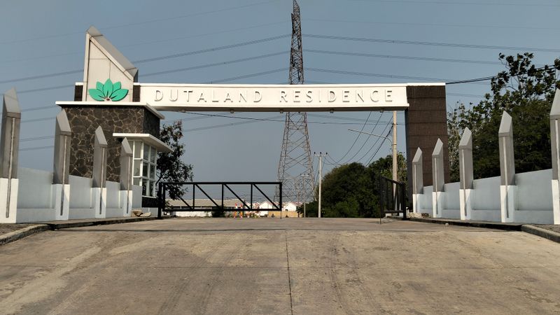 foto gerbang perumahan DUTALAND RESIDENCE