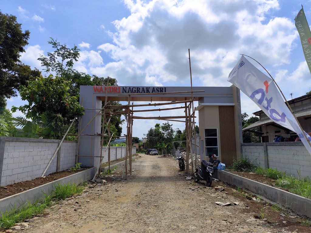 foto gerbang perumahan Wandri Nagrak Asri