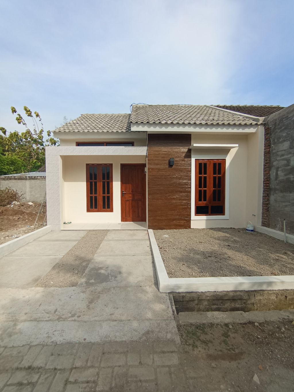 foto contoh rumah perumahan Cluster Kawedanan Residence