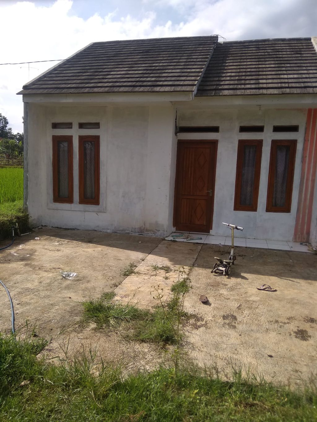 foto tampak rumah tipe 30/72 perumahan Bumi Cikondang 1