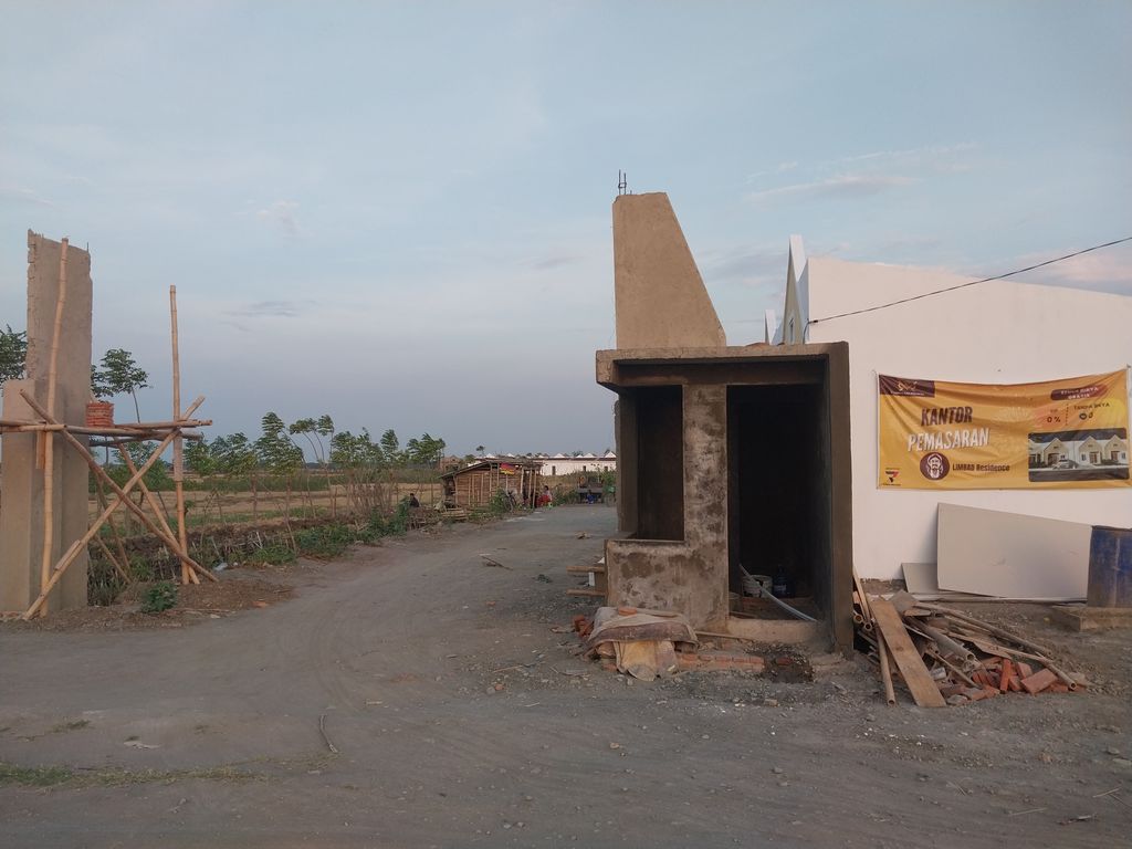 foto gerbang perumahan Limbad Residence