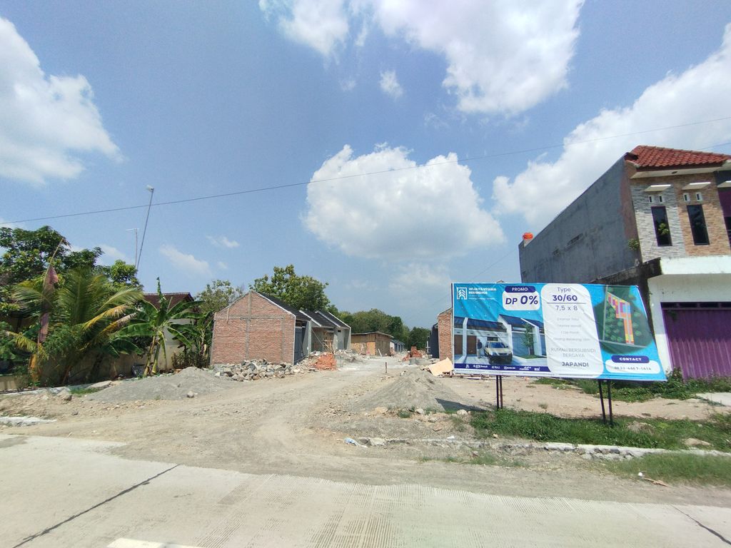 foto gerbang perumahan WIJAYA UTAMA RESIDENCE II