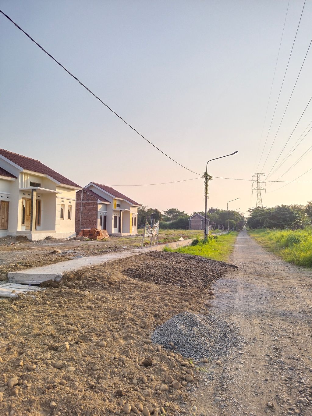 foto posisi tengah perumahan Graha Naya Pringrejo