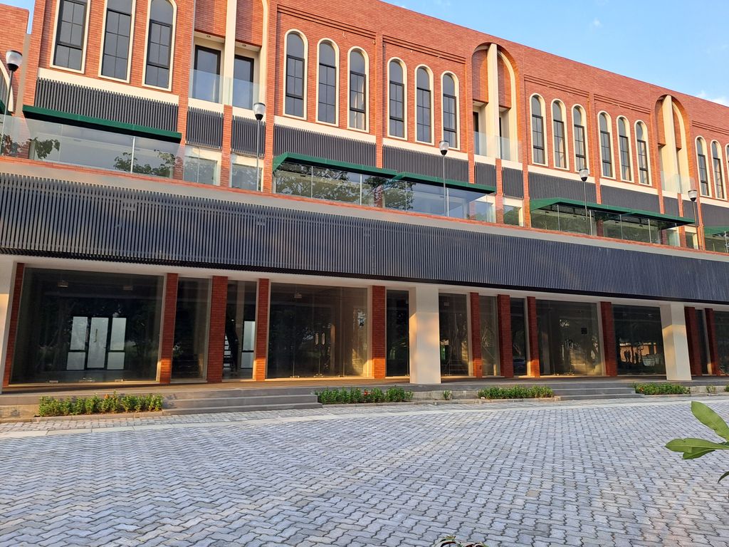 foto gerbang perumahan Padma Centro