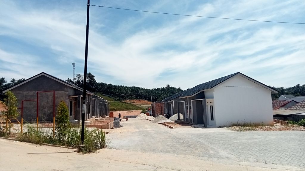 foto gerbang perumahan GRAHA BHAYANGKARA 2