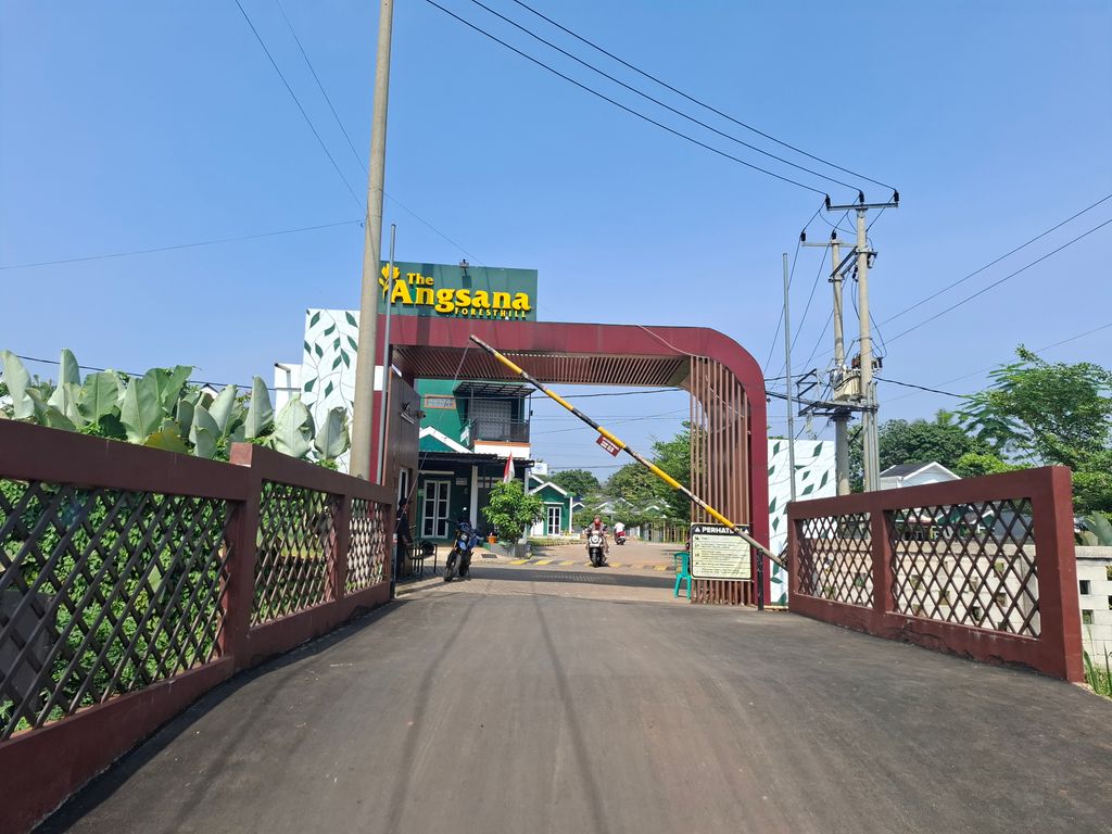 foto gerbang perumahan The Angsana Foresthill
