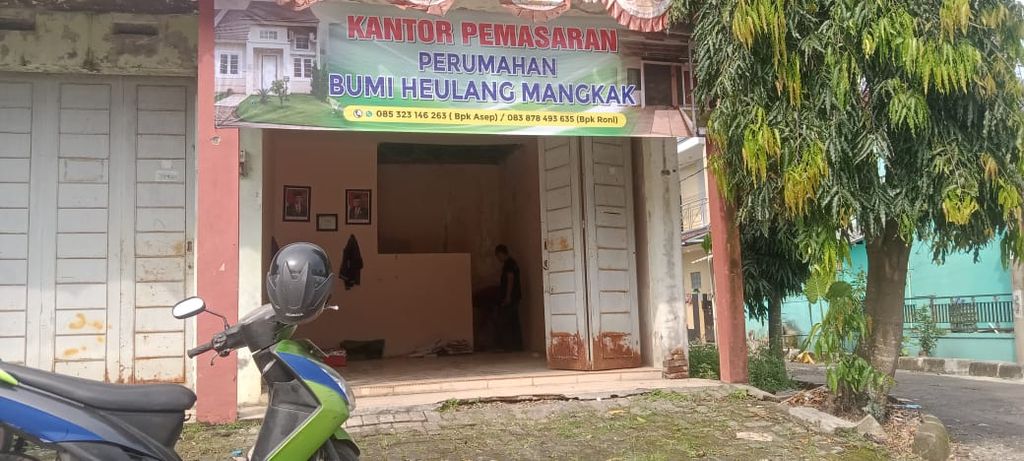 foto tampak rumah tipe 35/55 perumahan BUMI HEULANG MANGKAK