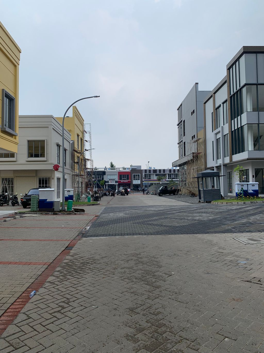 foto posisi tengah perumahan RUKO MAGGIORE GRANDE DAN MAGGIORE SQUARE 2