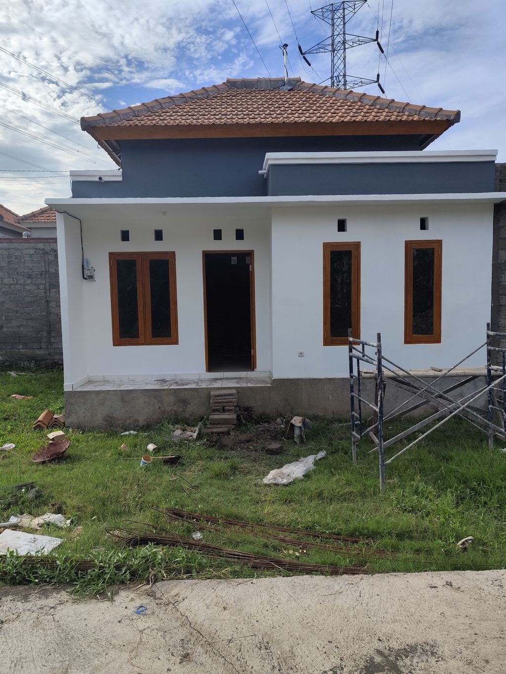 foto tampak rumah tipe 36/70 perumahan PURI ASRI