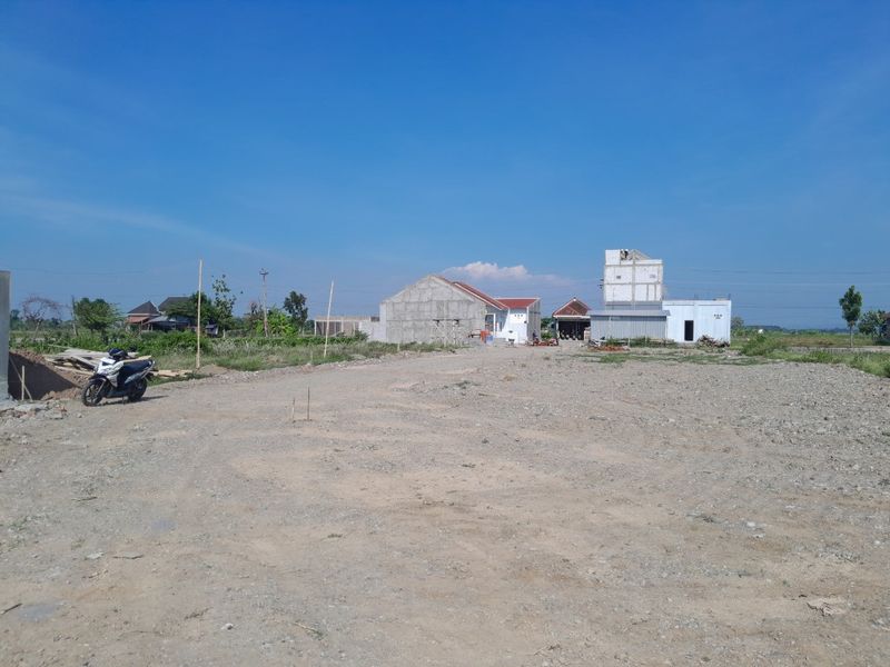 foto posisi tengah perumahan Perumahan Cahaya Caruban