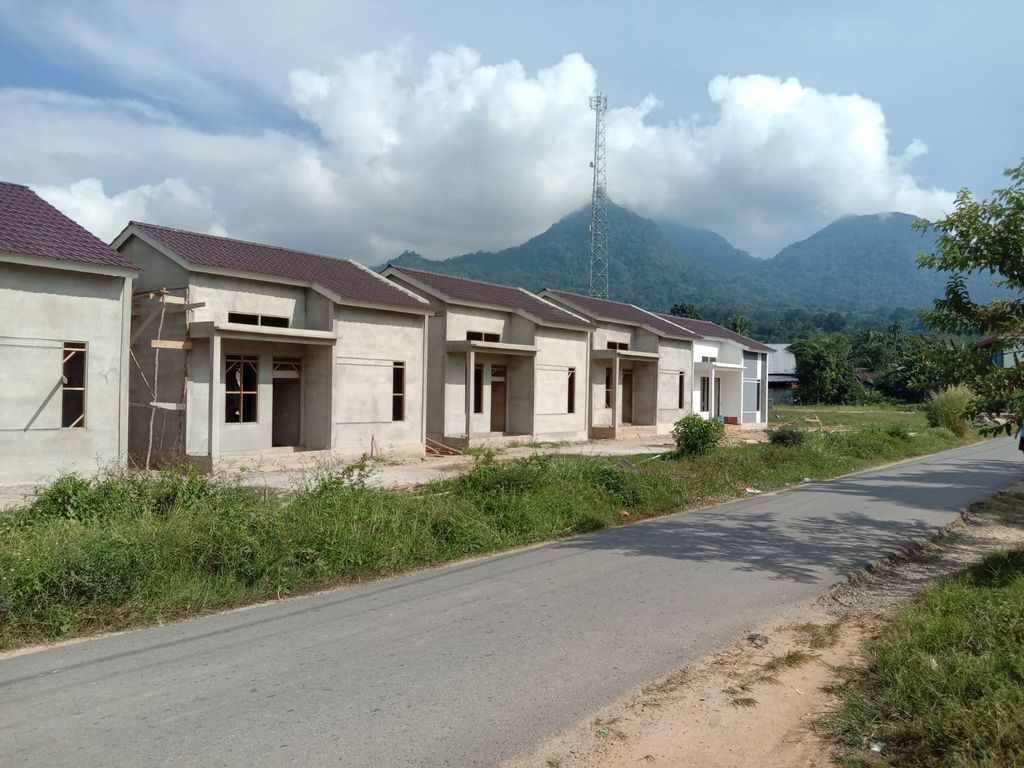 foto contoh rumah perumahan BUMI EMAS TAINAM