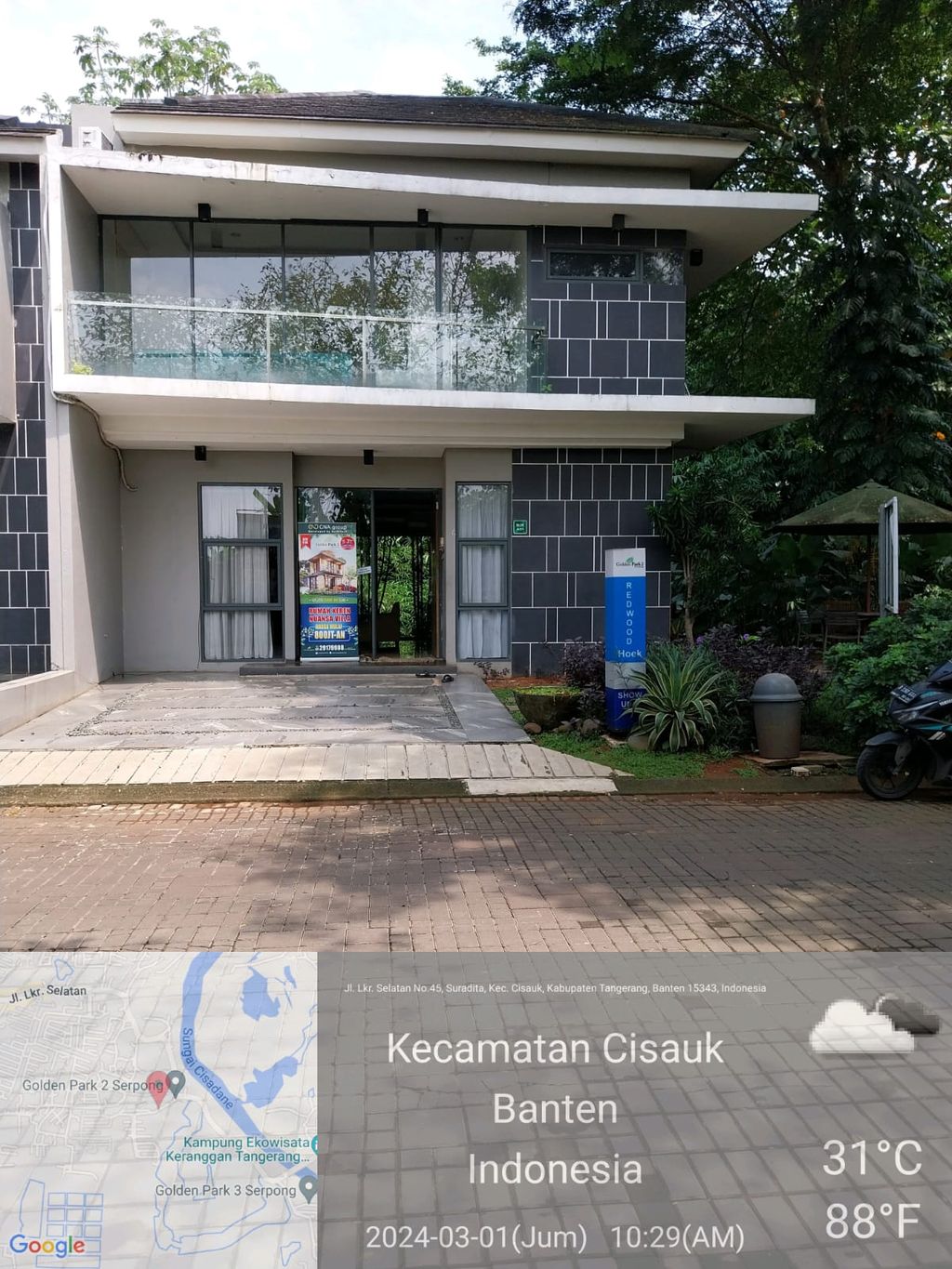 foto tampak rumah tipe EBONY perumahan GOLDEN PARK 2