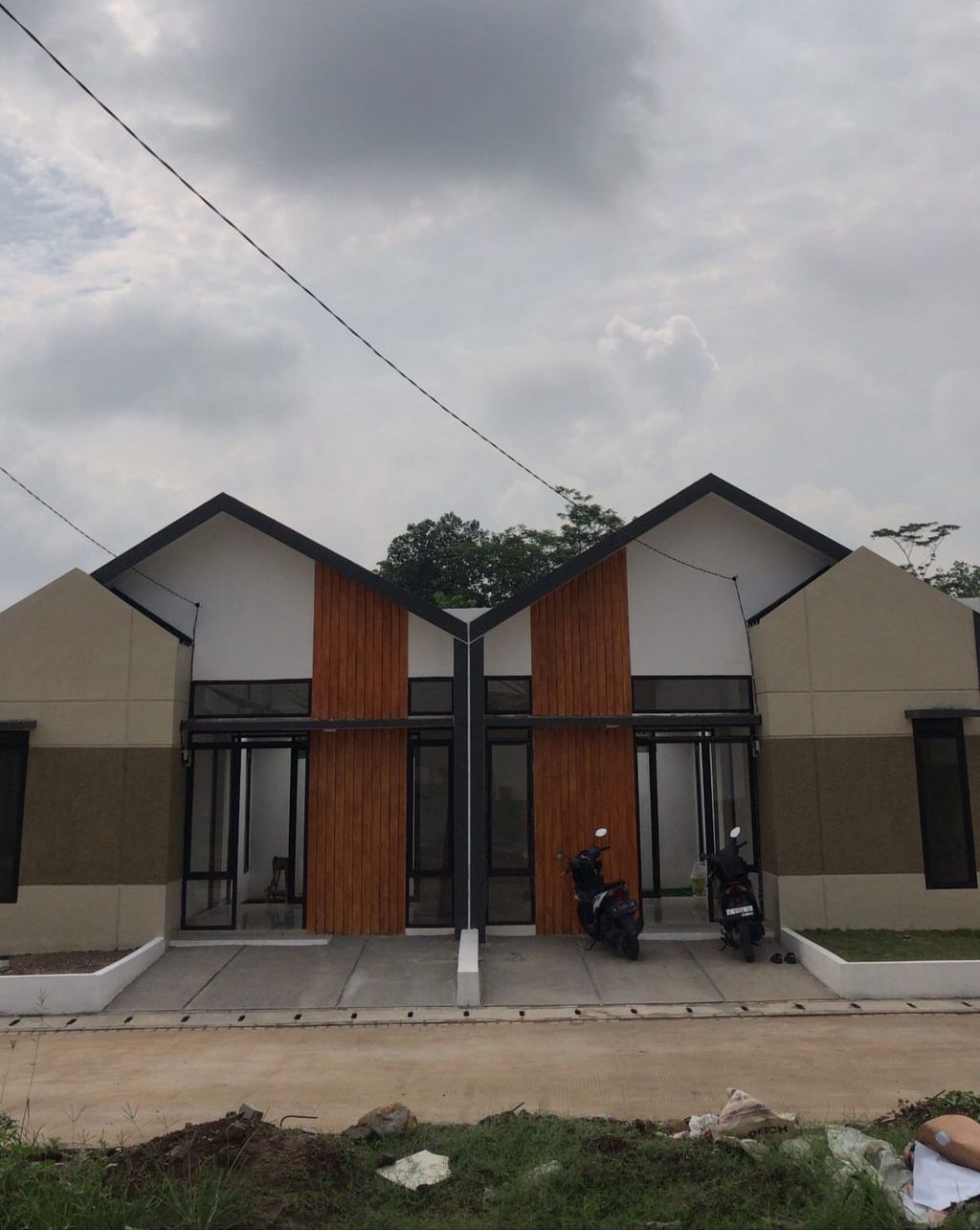 foto tampak rumah tipe Rinjani perumahan Sepang Mountain Residence 2