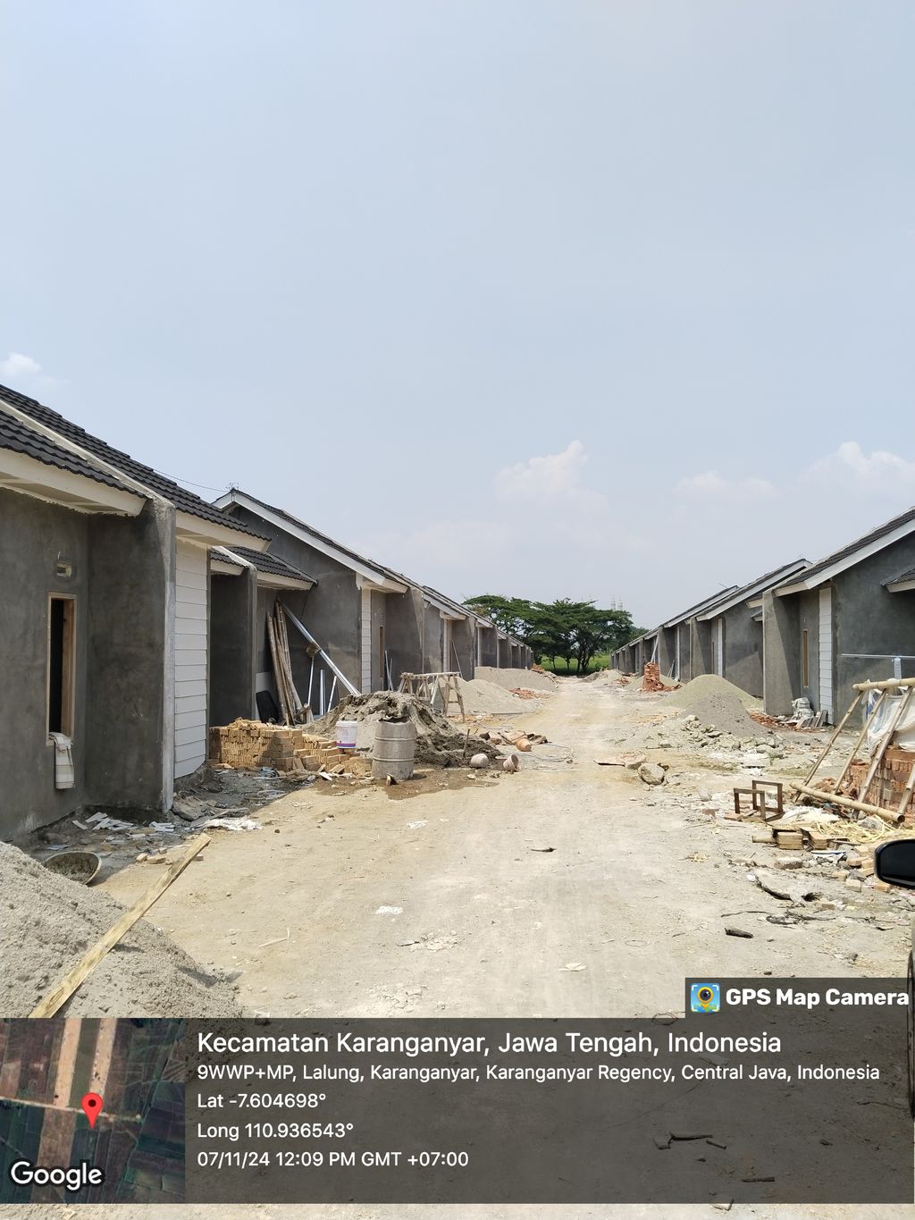 foto posisi tengah perumahan PURI KAHIYANGAN ASRI LALUNG 2
