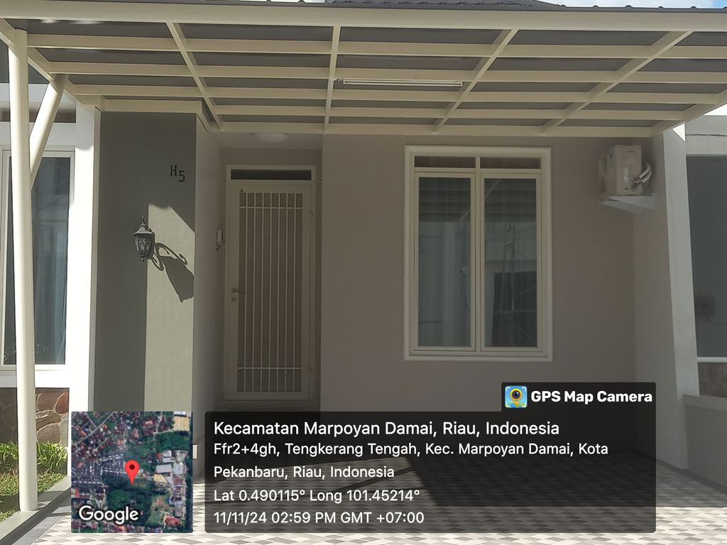 foto tampak rumah tipe 108 perumahan MEGA ASRI SUDIRMAN
