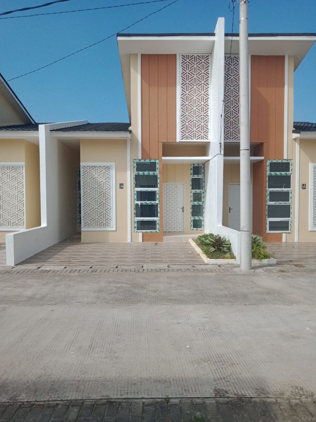foto tampak rumah tipe Rumah Tinggal 68/107 perumahan Griya Bambu Kuning