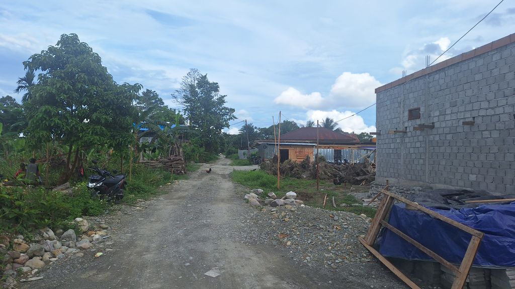 foto gerbang perumahan RAFFLESS RESIDENCE 4