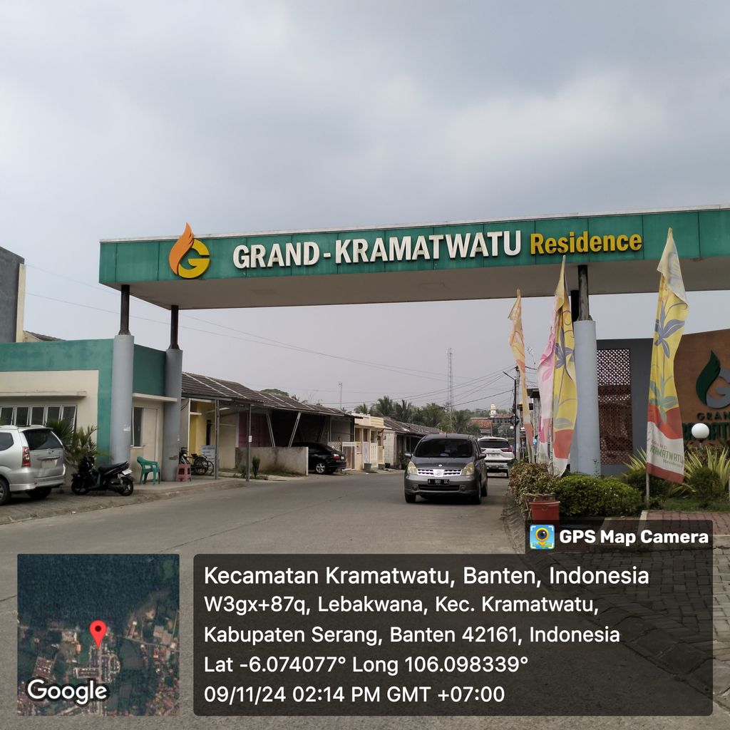 foto gerbang perumahan GRAND KRAMATWATU 5
