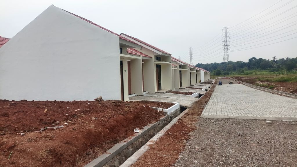foto posisi tengah perumahan SAGA RESIDENCE