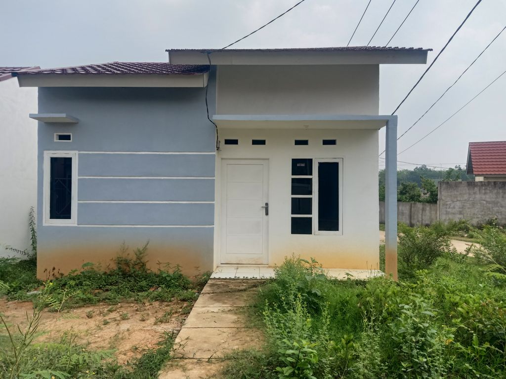 foto tampak rumah tipe 36/117 perumahan GRIYA REVARI INDAH
