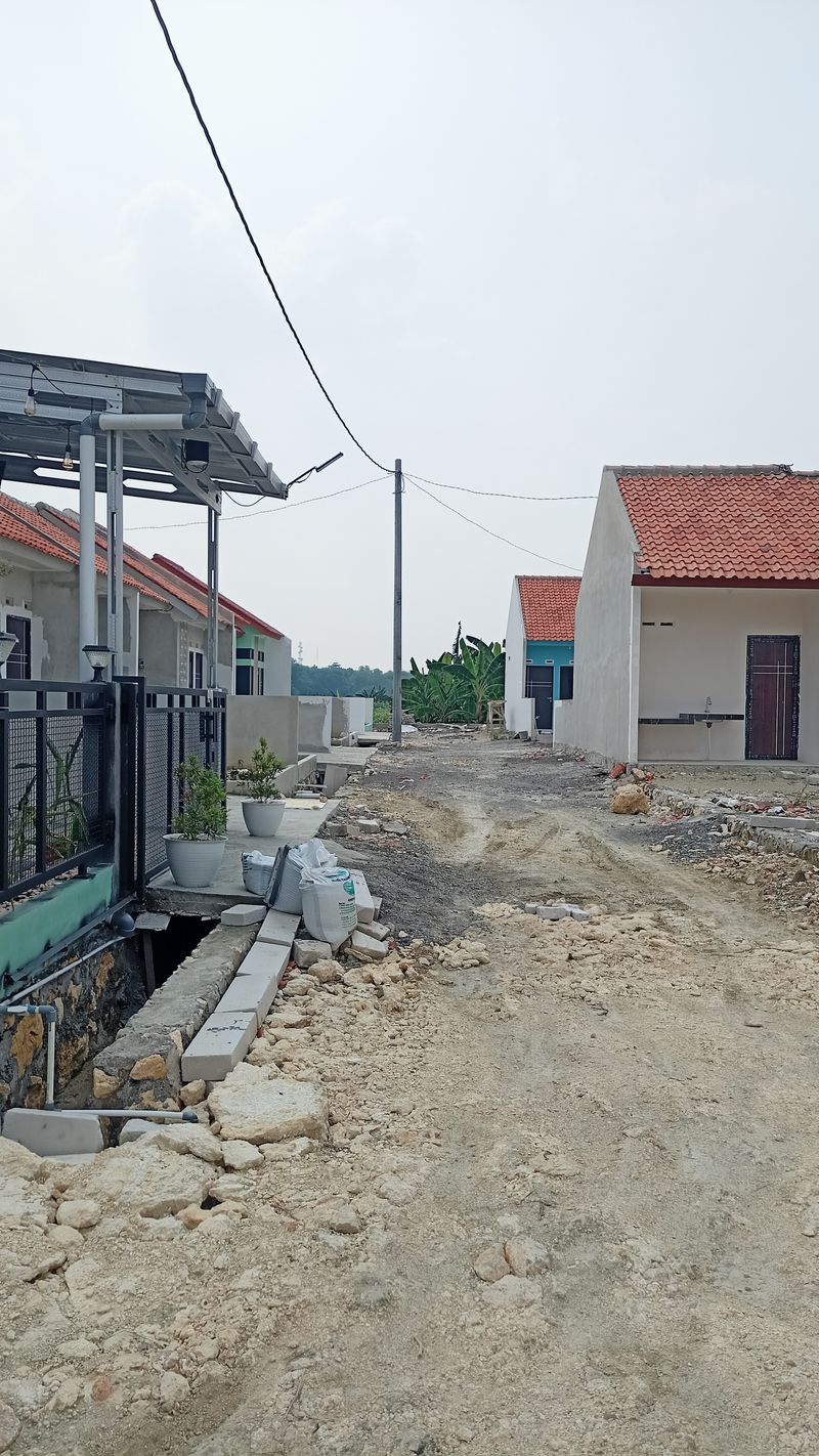 foto posisi tengah perumahan GRIYA CITRA DEWATA 4