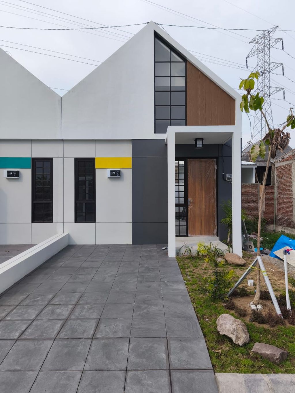 foto tampak rumah tipe Osaka 2 kav 6 perumahan GRHA TAMAN PELANGI 2 CLUSTER OSAKA 2