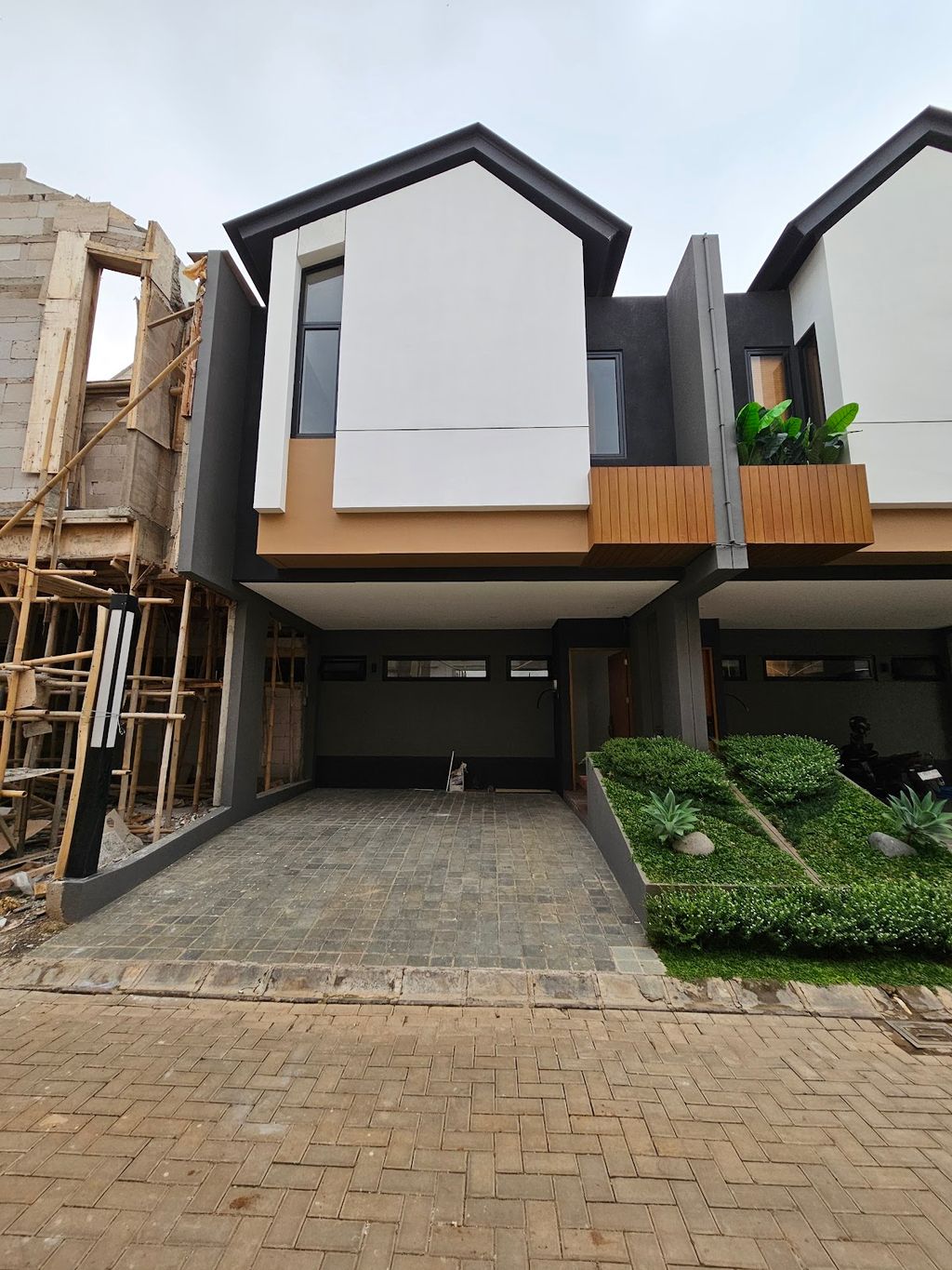 foto tampak rumah tipe 6 x 12 perumahan EVERTREE HOUSE