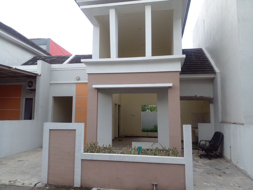 foto tampak rumah tipe 47/90 perumahan REZANNA REGENCY
