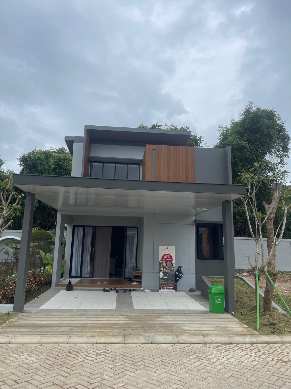 foto tampak rumah tipe CRYSTAL-BLOK E02 NO. 20 perumahan Citra Garden Aneka