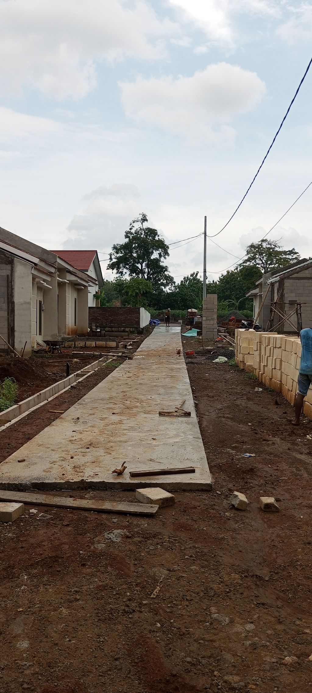 foto posisi tengah perumahan PERUMAHAN GRIYA PERMAI INDAH TLOGOWUNGU