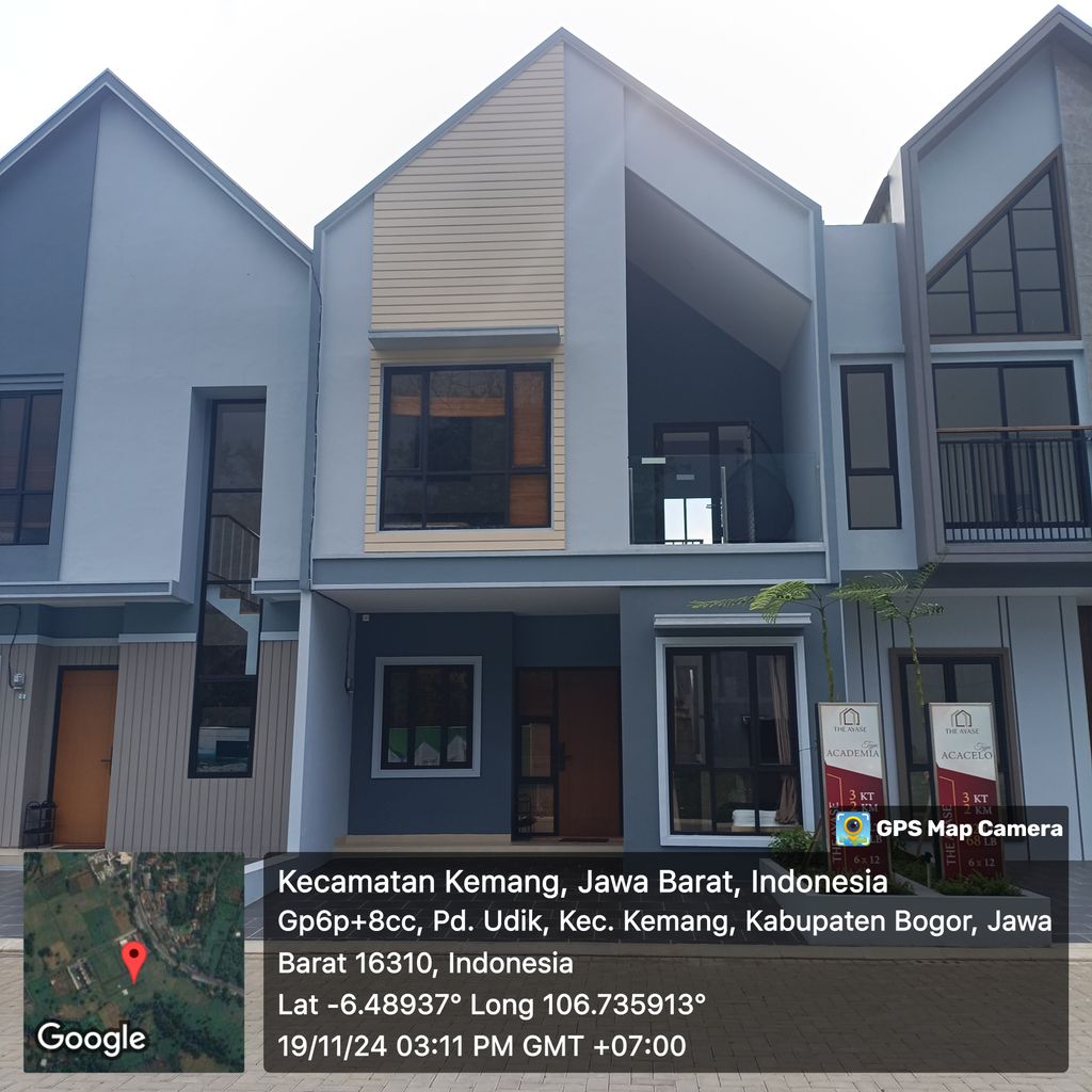 foto contoh rumah perumahan The Ayase