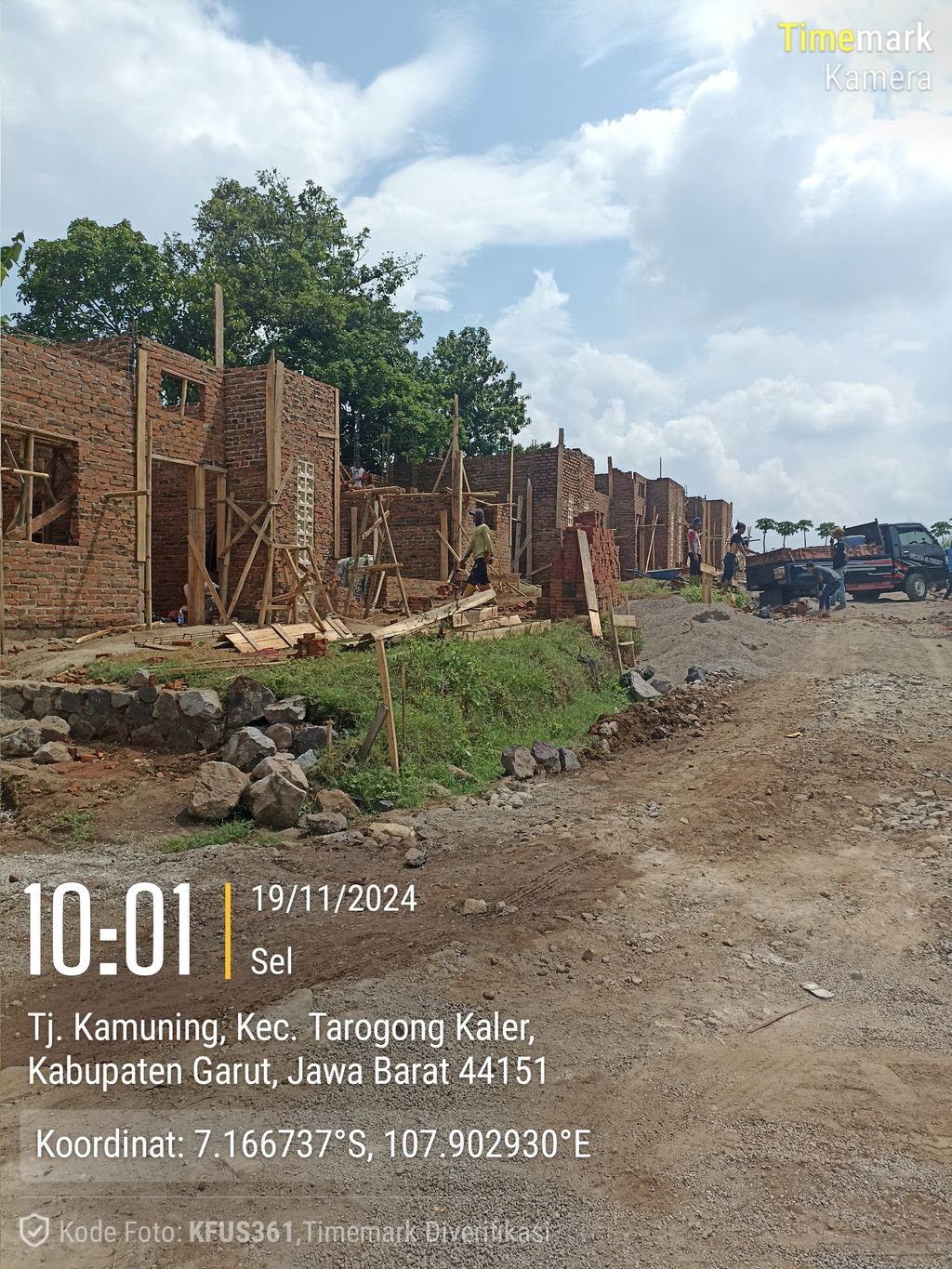 foto posisi tengah perumahan Perumahan Bukit Dfayu Residence