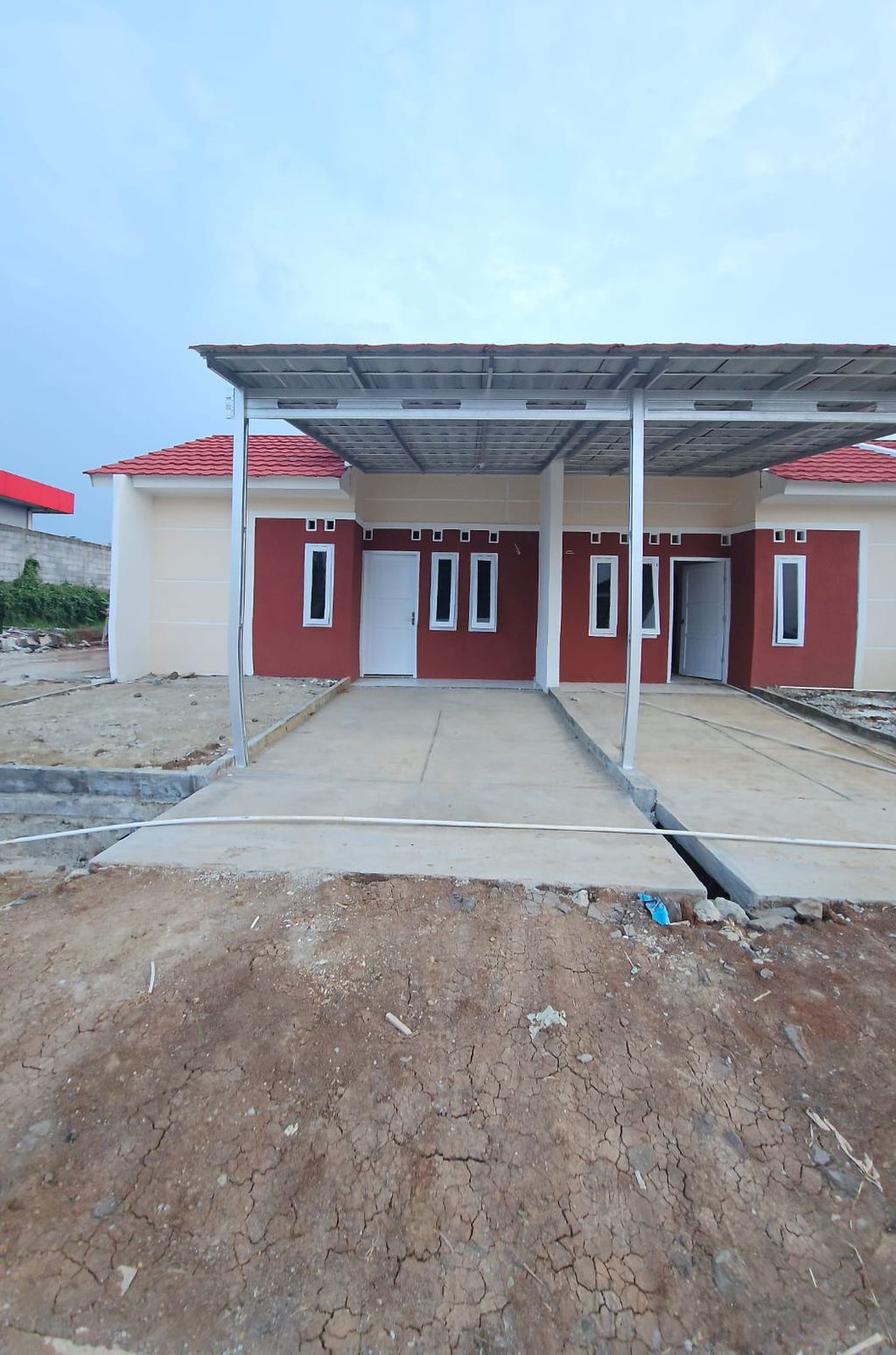 foto tampak rumah tipe 30/60 perumahan RATU CAMPAKA ASRI