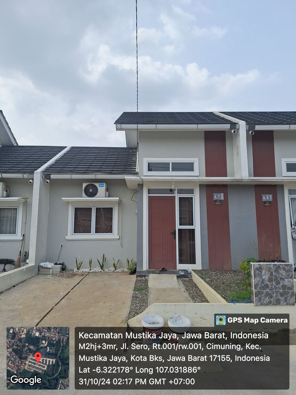 foto contoh rumah perumahan KRISMAYA PREMIER