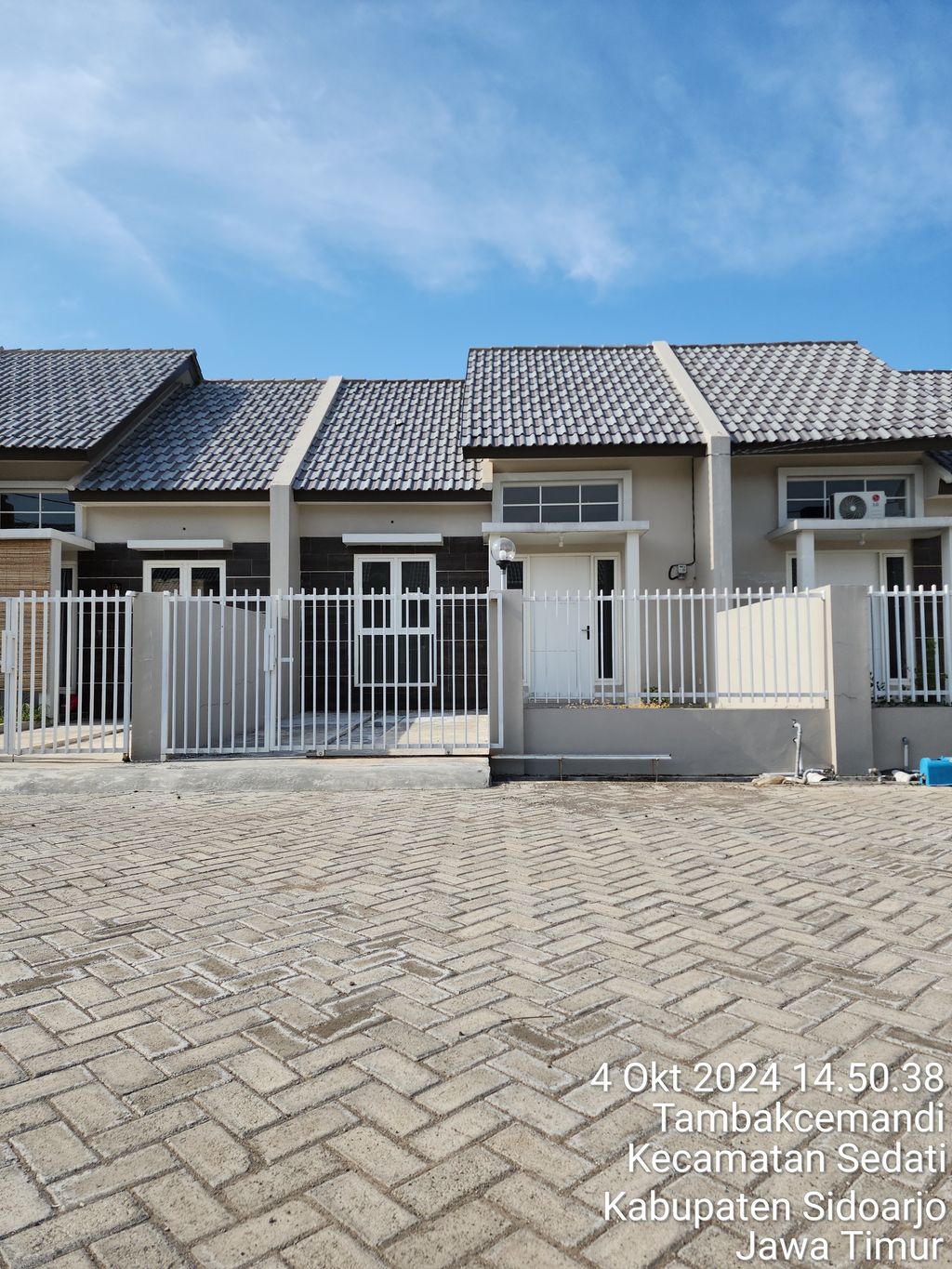 foto contoh rumah perumahan Alana Regency Tambak Cemandi Tahap 4,5, dan 6