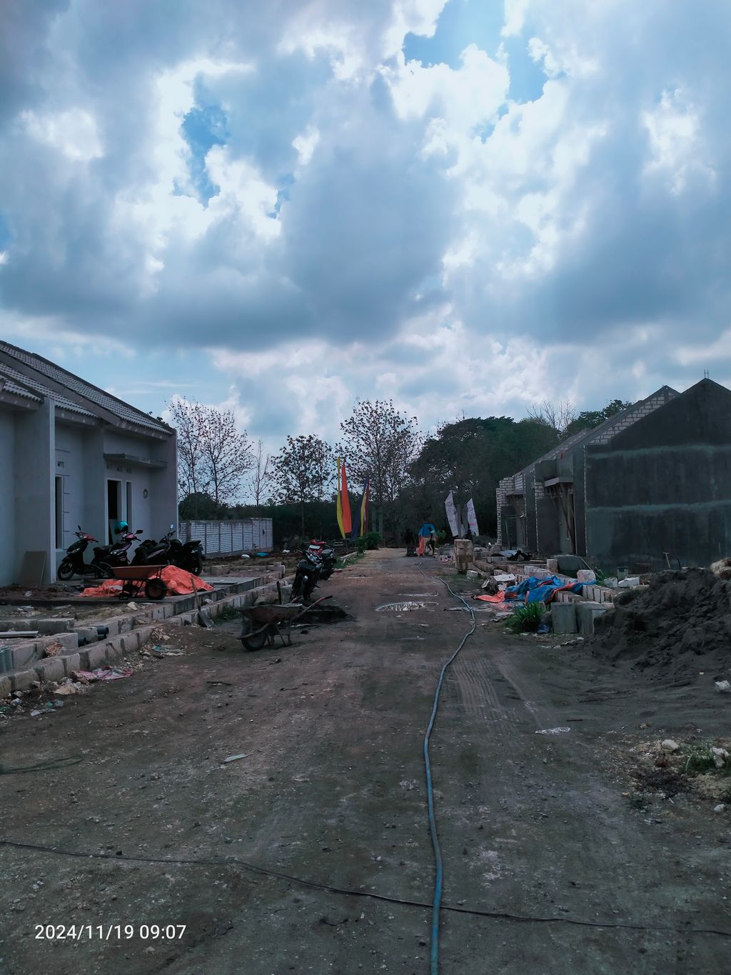 foto posisi tengah perumahan GRIYA ASY'ARI INDAH