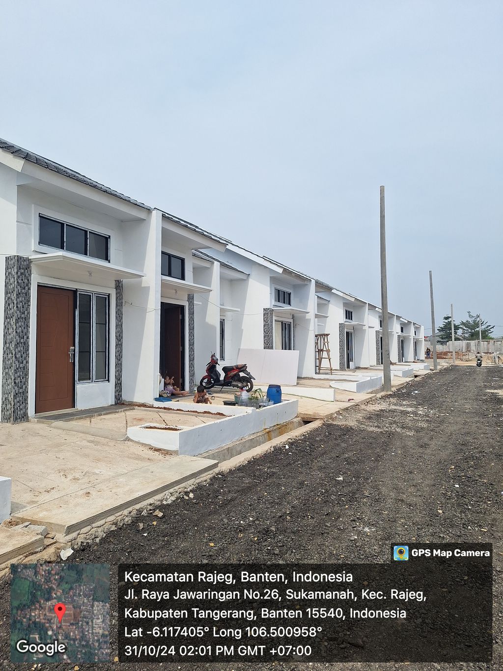 foto contoh rumah perumahan KRISMAYA TANGGERANG